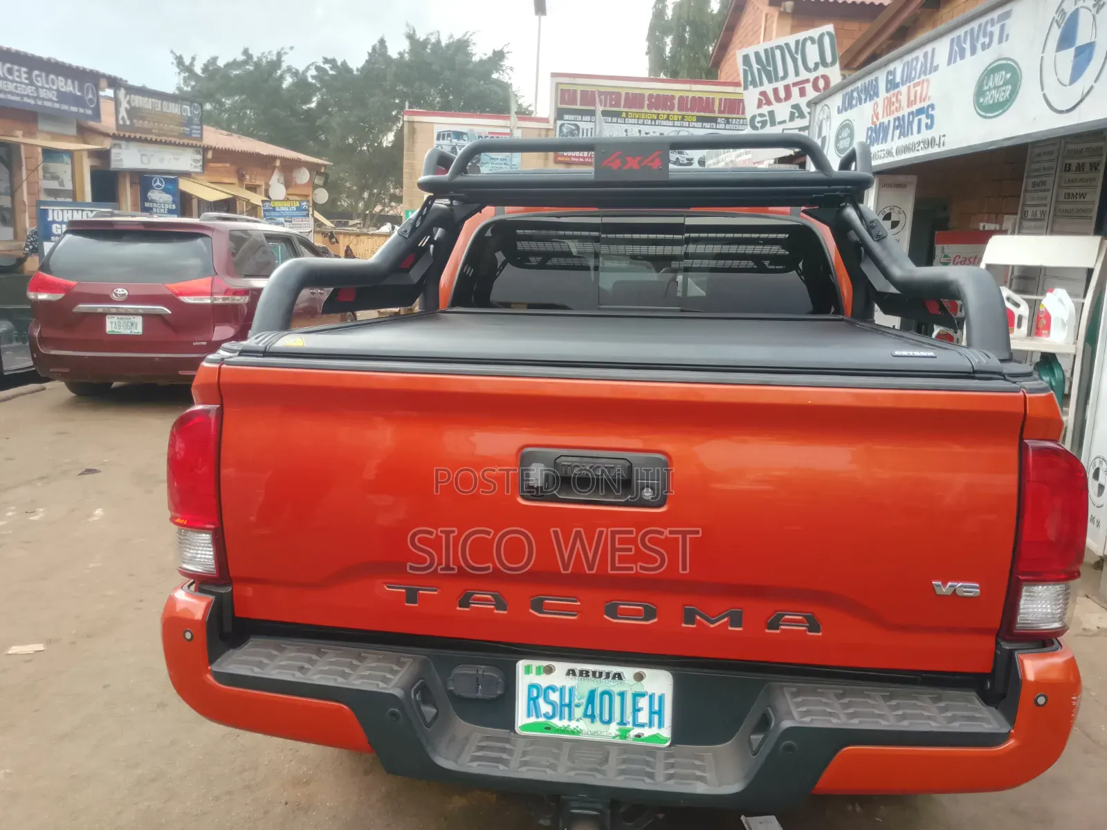 Booth Cover for 2018 Toyota Tacoma