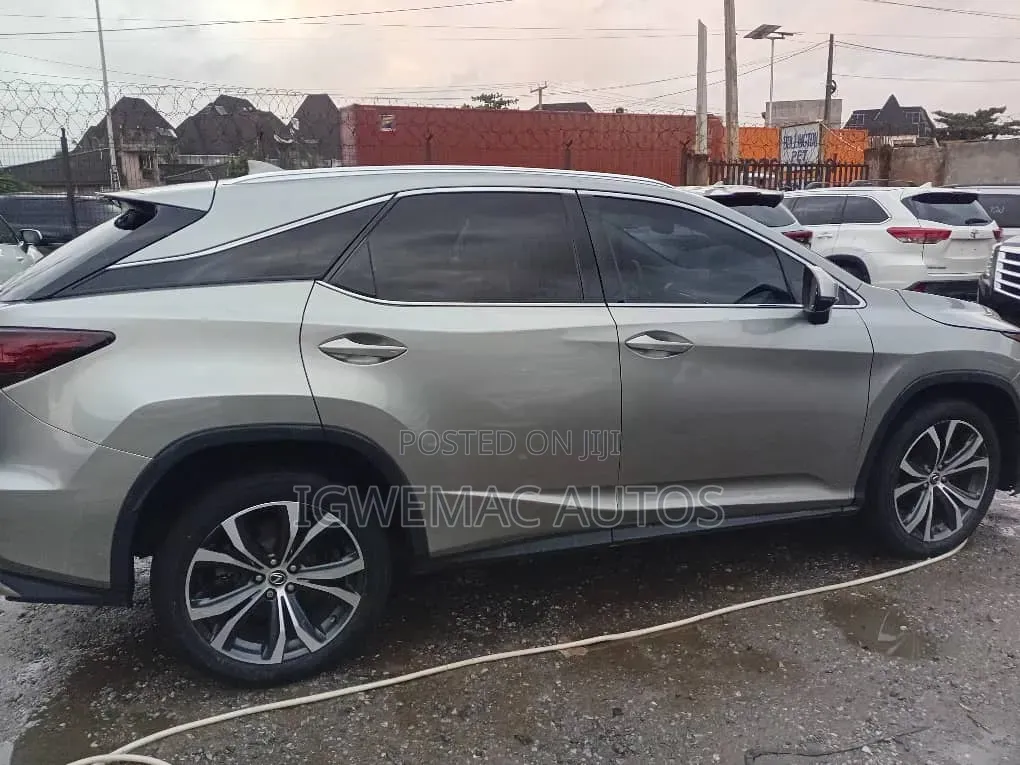 Lexus RX 350 2WD 2020 Gold
