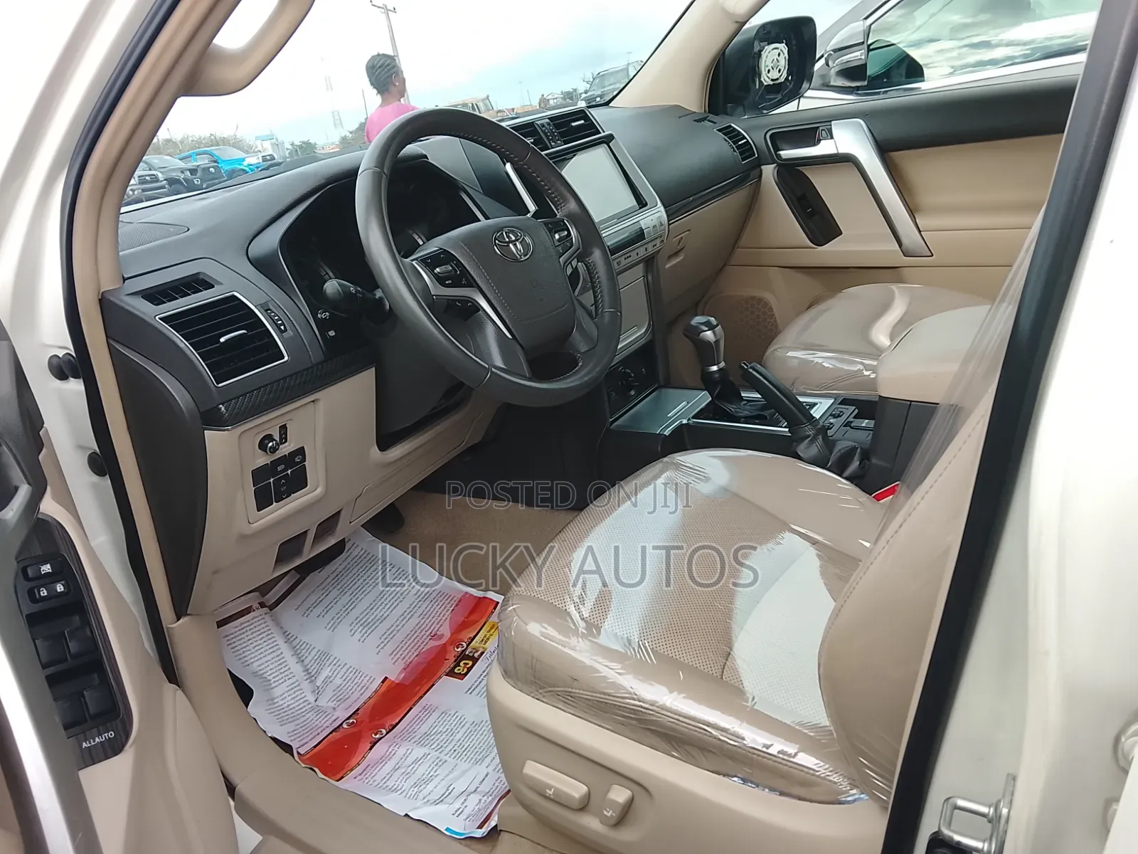 Toyota Land Cruiser Prado 2023 White
