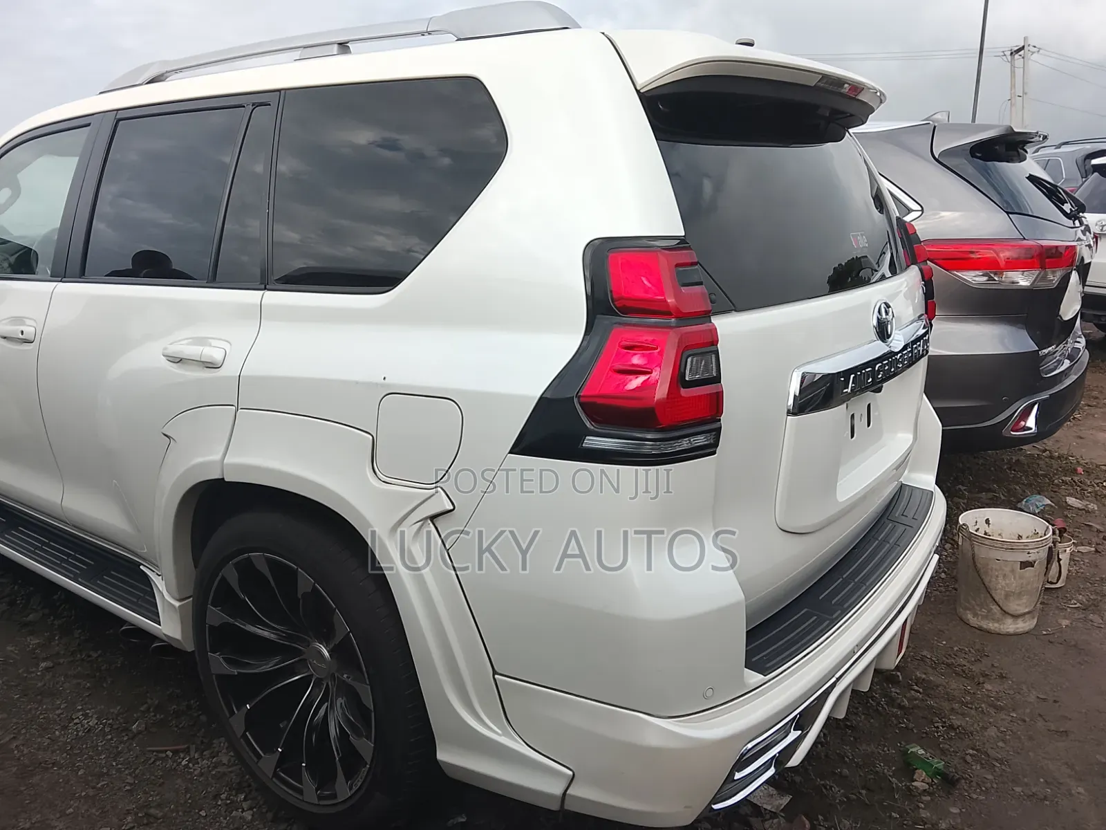Toyota Land Cruiser Prado 2023 White