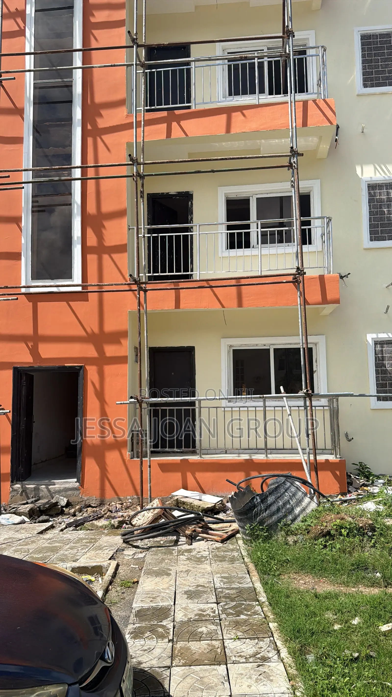 3bdrm Block of Flats in Utako for sale