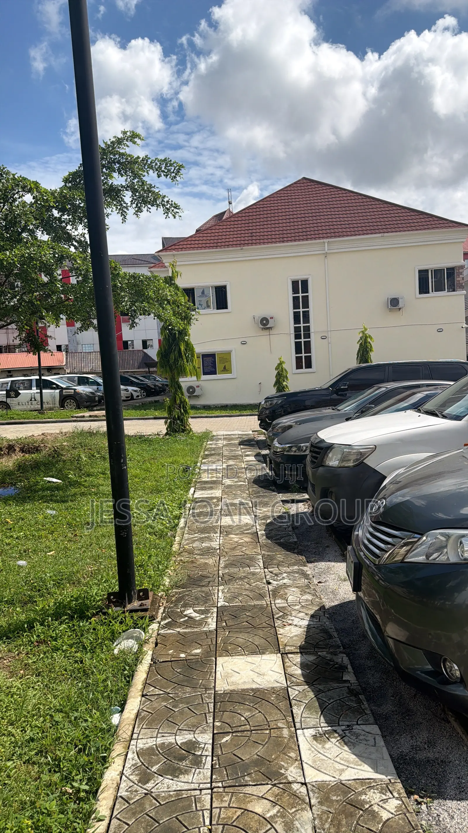 3bdrm Block of Flats in Utako for sale