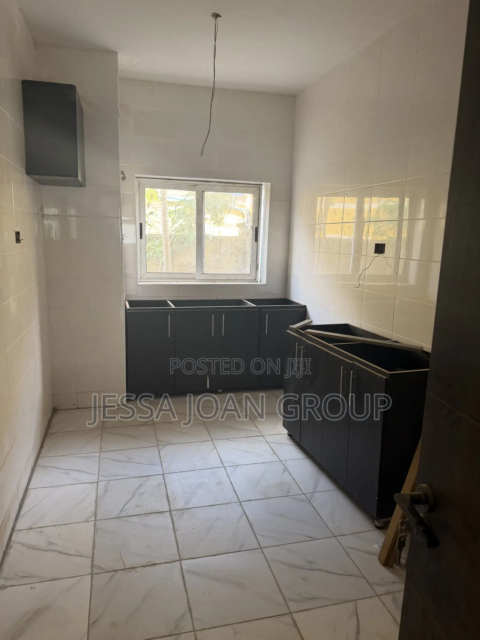 3bdrm Block of Flats in Utako for sale