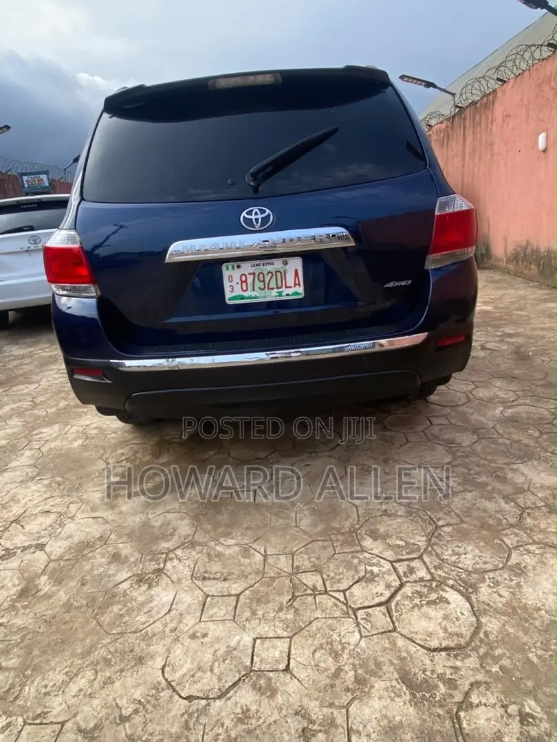 Toyota Highlander 2012 Blue