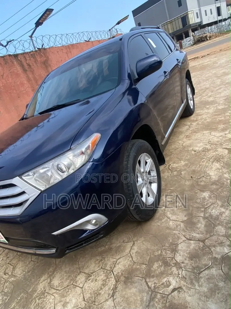 Toyota Highlander 2012 Blue