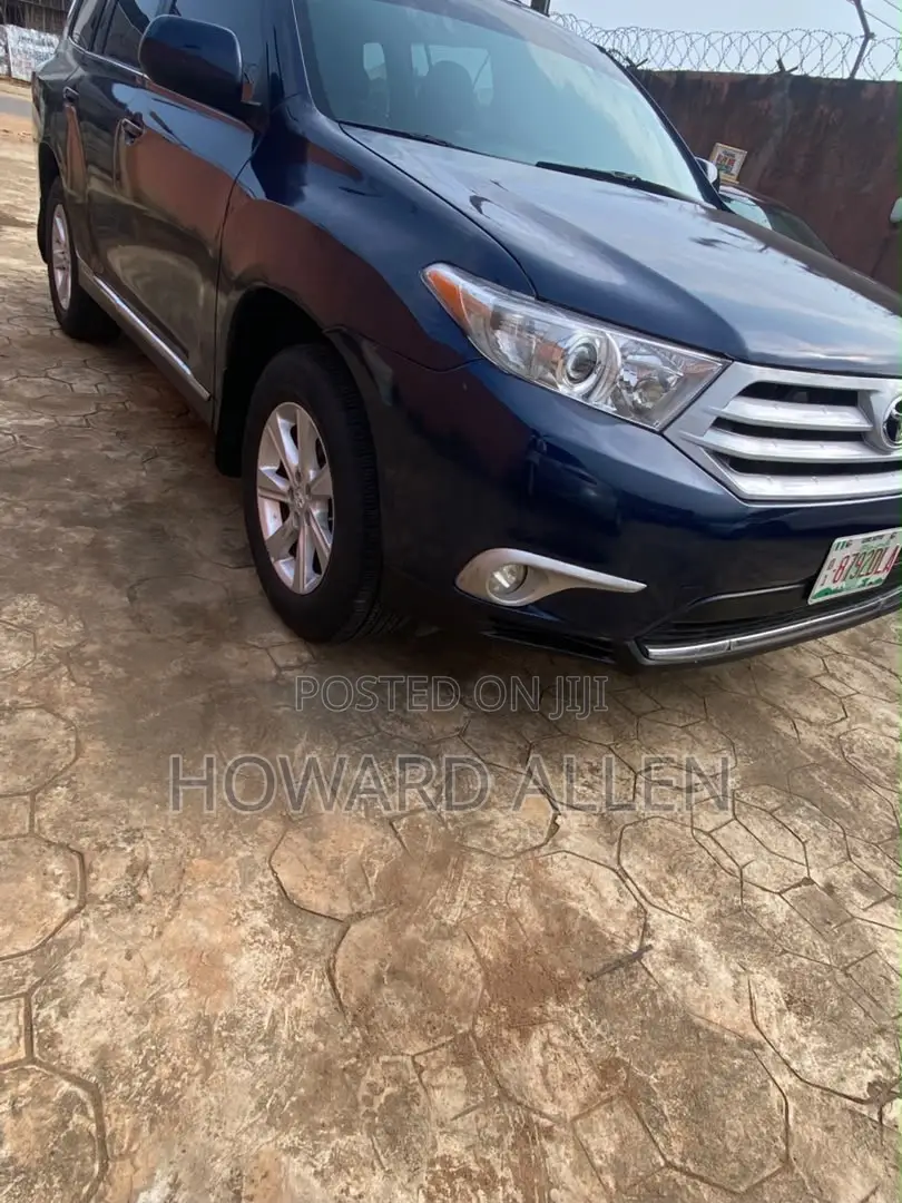 Toyota Highlander 2012 Blue