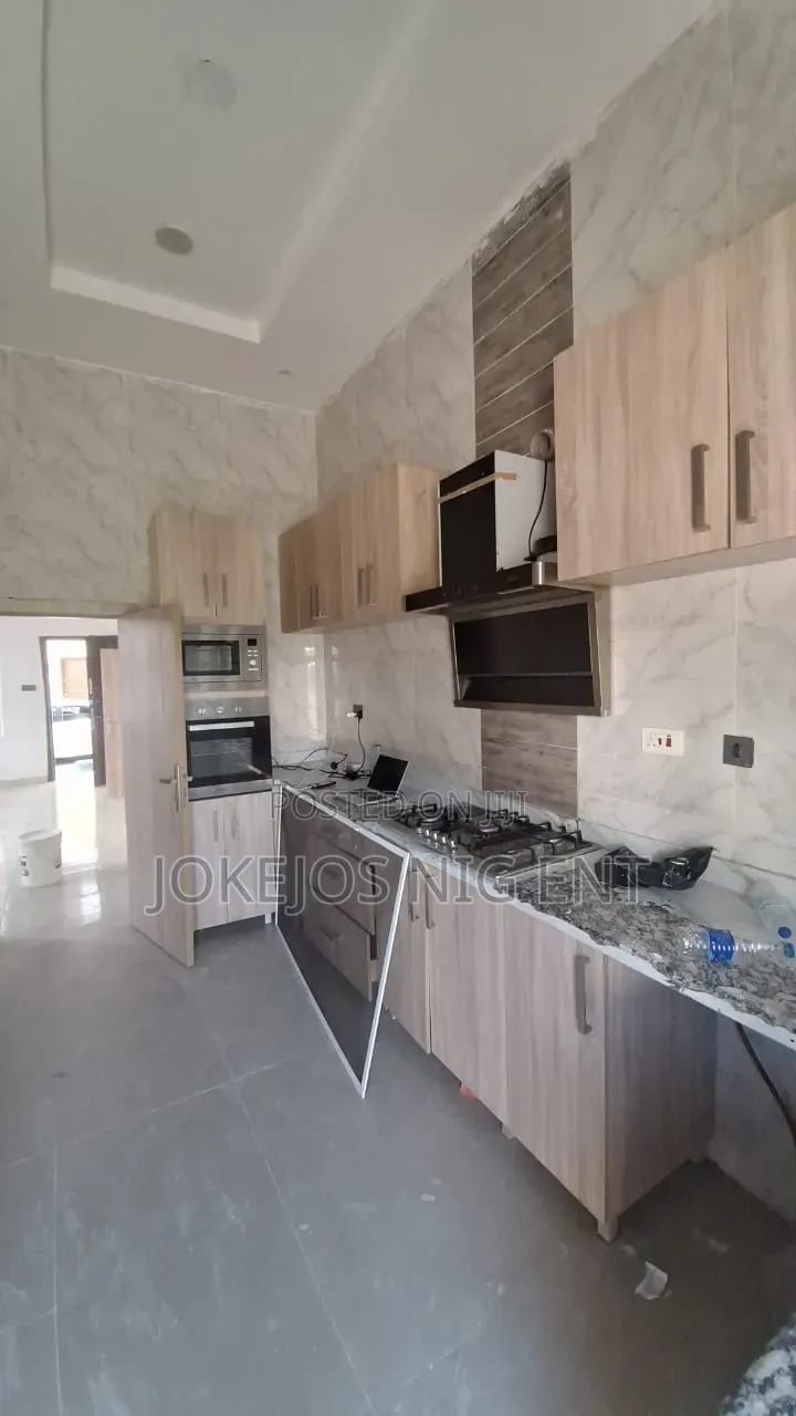 4bdrm Townhouse / Terrace in Harris Drive Vgc for rent