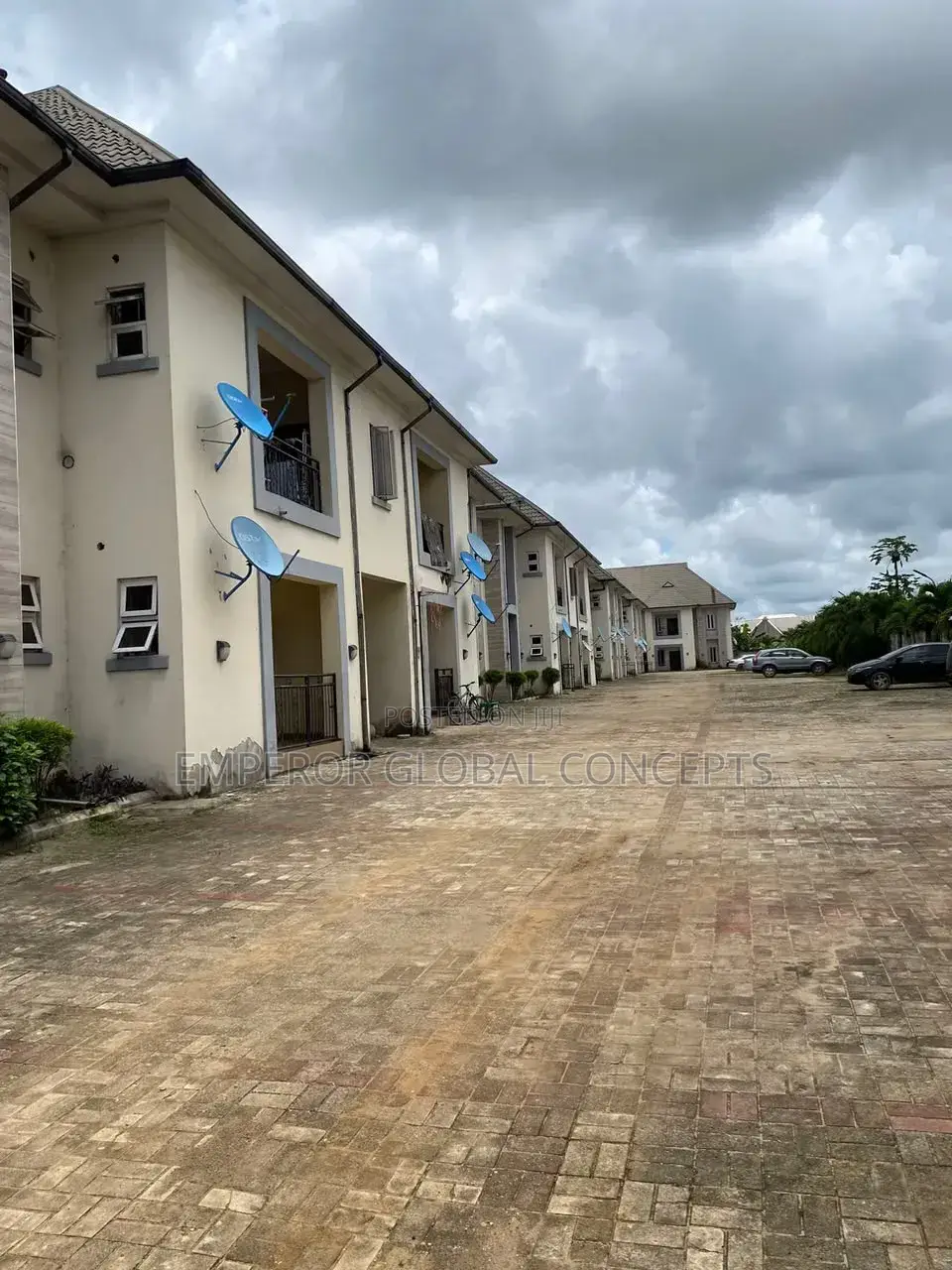 20bdrm Block of Flats in Pristine Estate, Obio-Akpor for sale