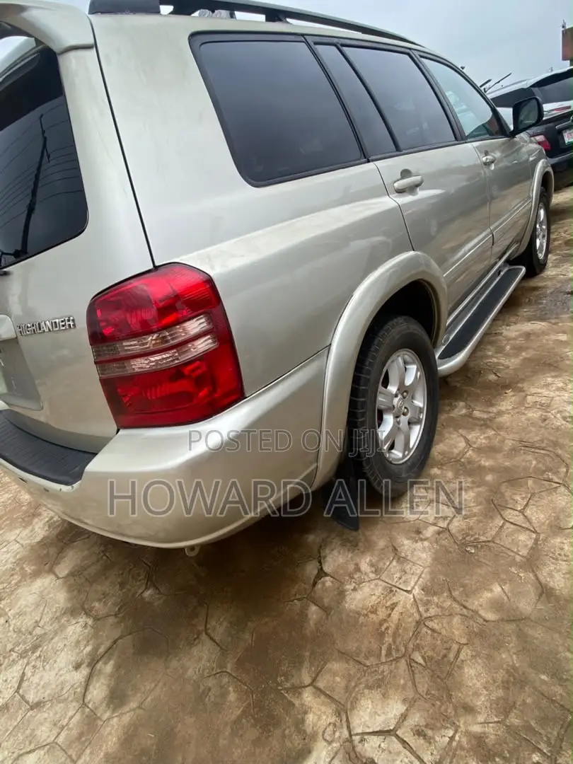 Toyota Highlander V6 AWD 2002