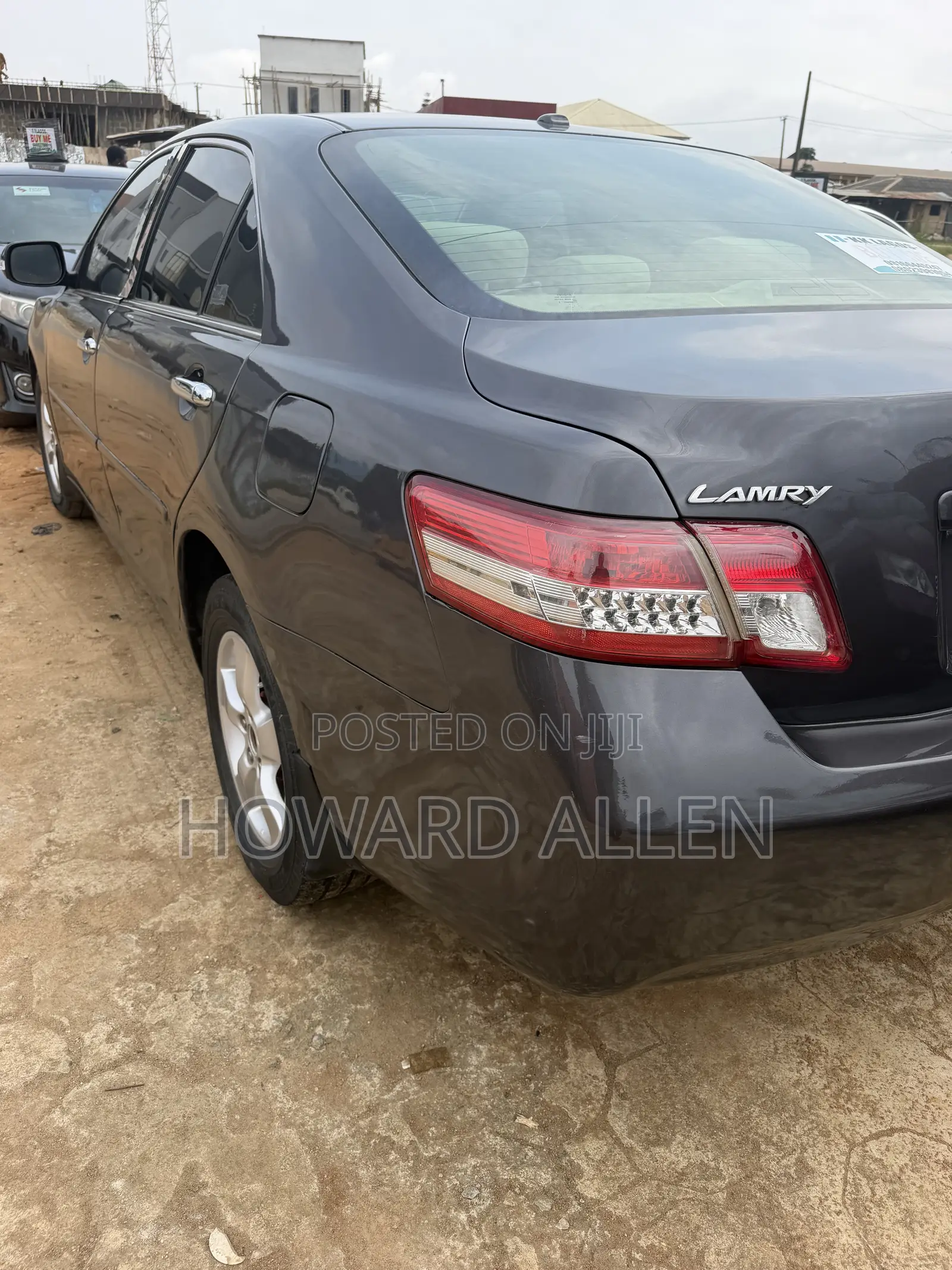 Toyota Camry LE 4dr Sedan (2.5L 4cyl 6A) 2011 Gray