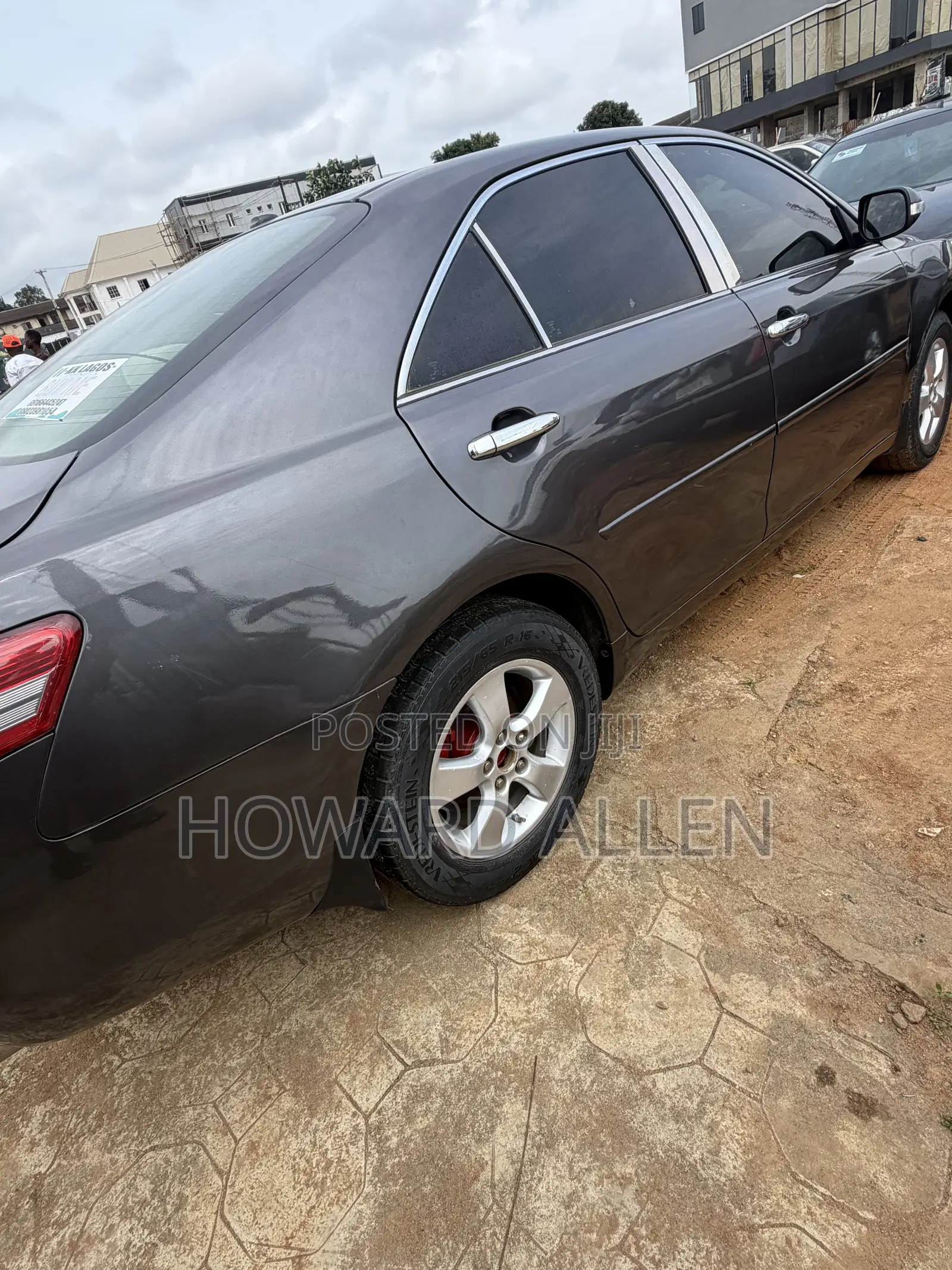 Toyota Camry LE 4dr Sedan (2.5L 4cyl 6A) 2011 Gray
