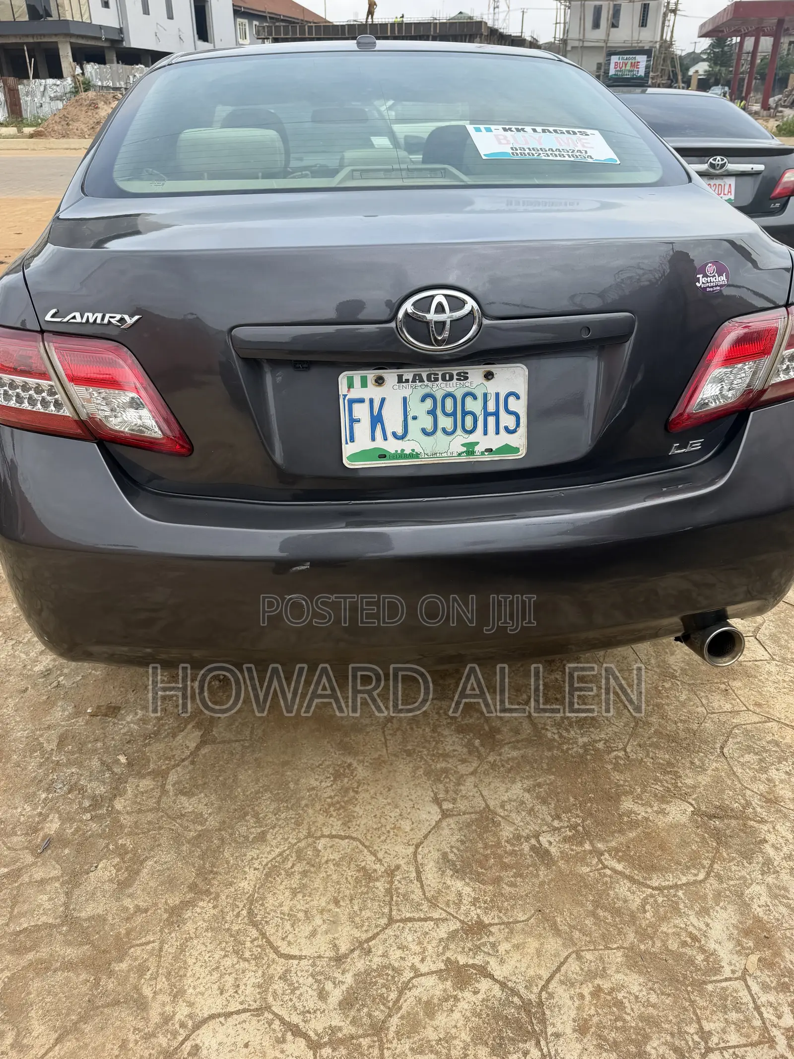 Toyota Camry LE 4dr Sedan (2.5L 4cyl 6A) 2011 Gray