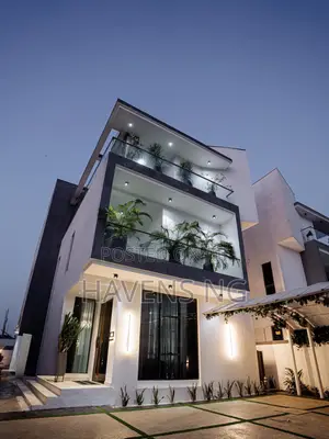 Luxury 5-Bedroom Duplex With Private Pool, Cinema, Gym Games