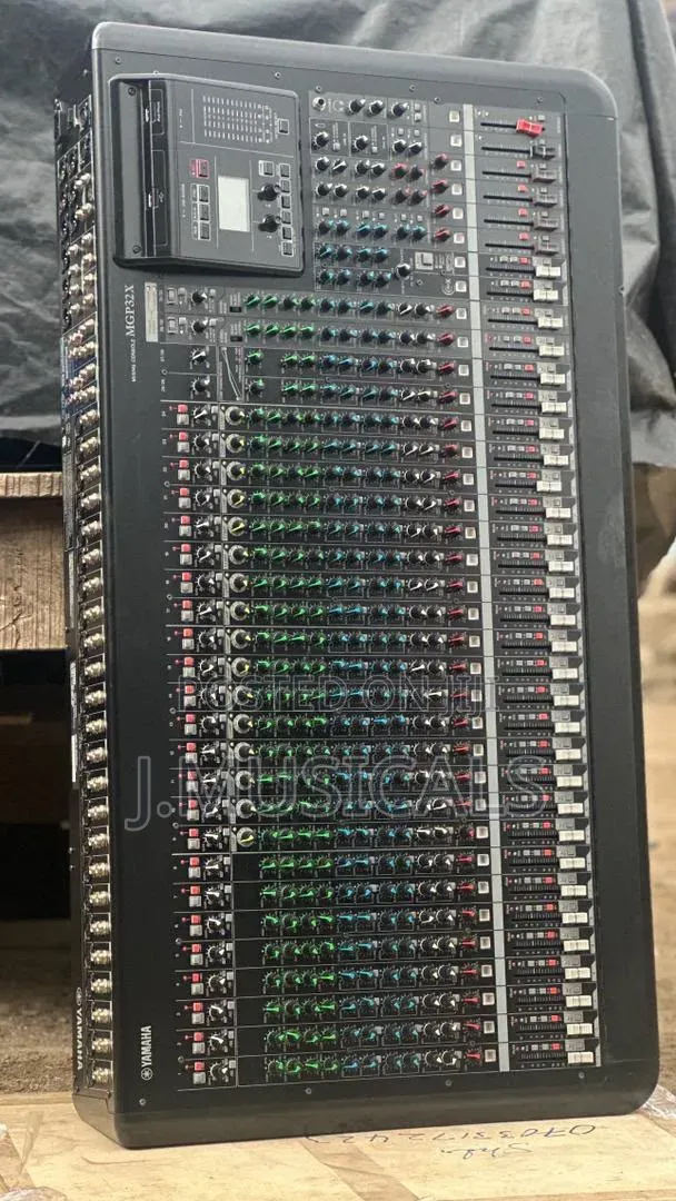 32 Channels Yamaha Semi Digital Mixer