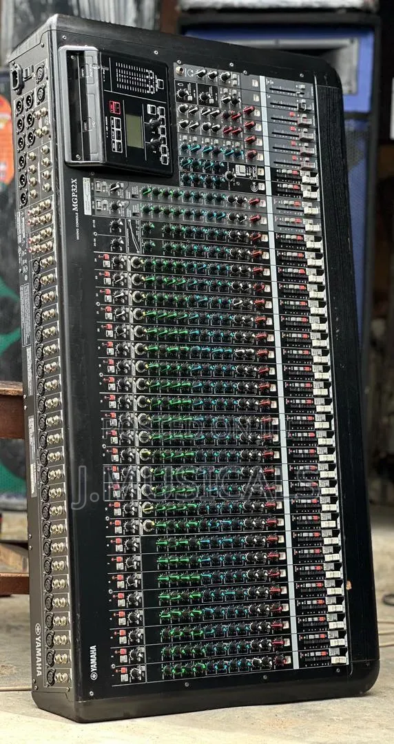 32 Channels Yamaha Semi Digital Mixer