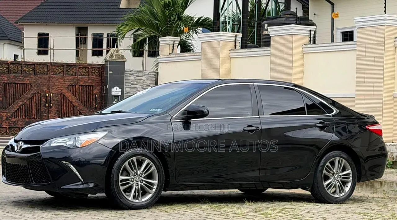 Toyota Camry SE 4dr Sedan (2.5L 4cyl 6A) 2017 Black