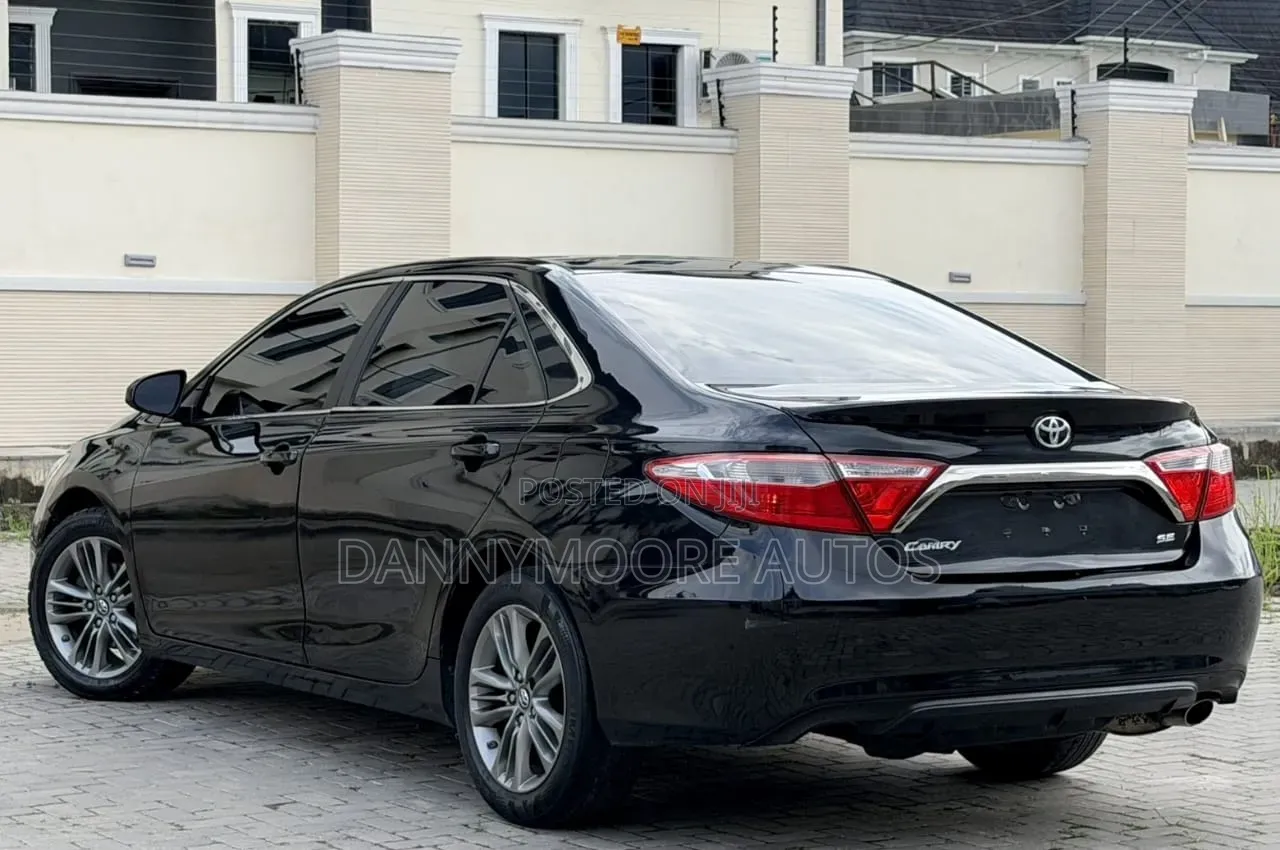 Toyota Camry SE 4dr Sedan (2.5L 4cyl 6A) 2017 Black