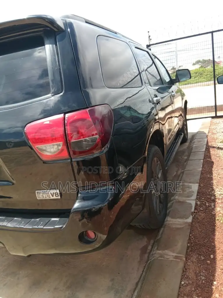 Toyota Sequoia Platinum 4dr SUV (5.7L 8cyl 6A) 2008 Green