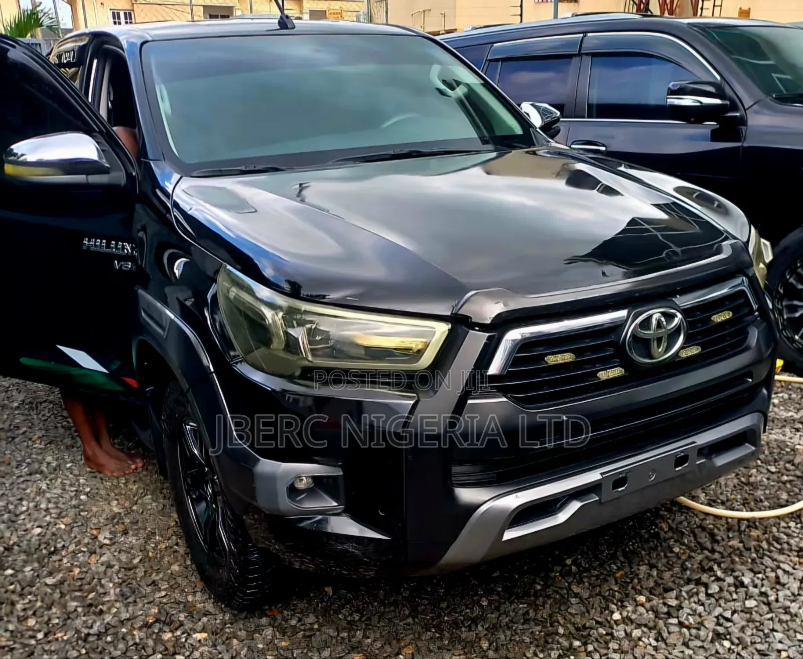 Toyota Hilux 2022 Black