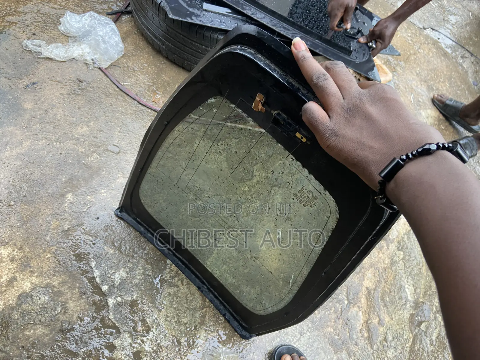 Body Vent Glass for Toyota Land-Cruiser 2024 Available Now