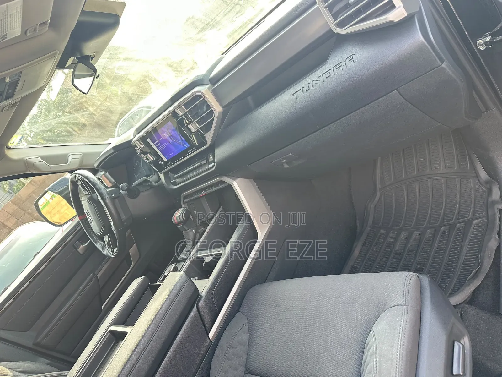 Toyota Tundra 2022 Black