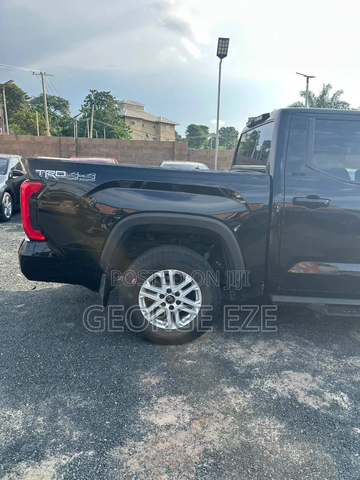 Toyota Tundra 2022 Black