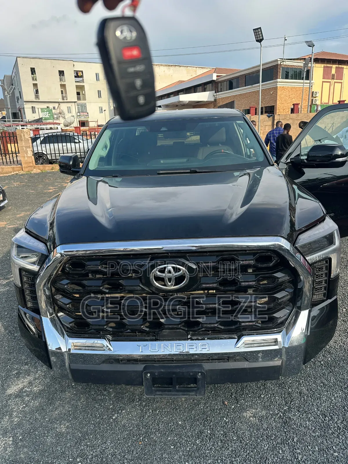 Toyota Tundra 2022 Black