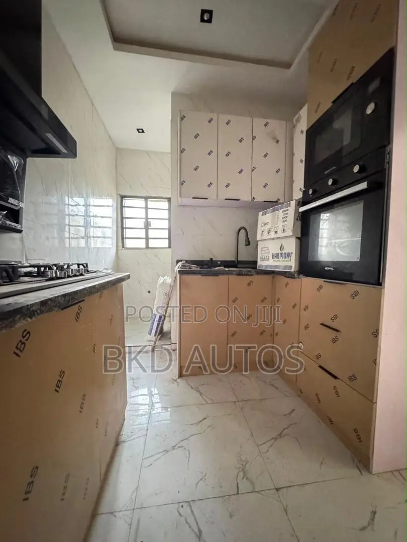 2bdrm Apartment in Yaba for sale