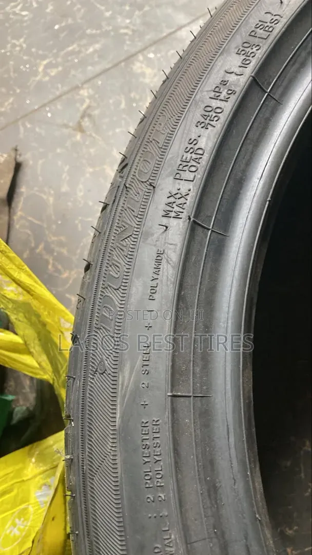 Dunlop 245/40r19 98W Extra Load Tyre – Excellent Tread Condition