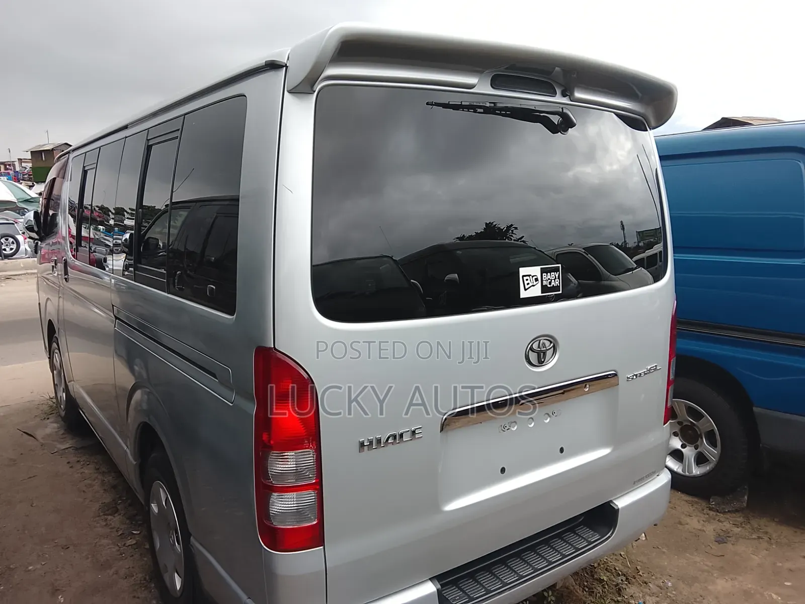 Toyota HiAce 2013 Silver