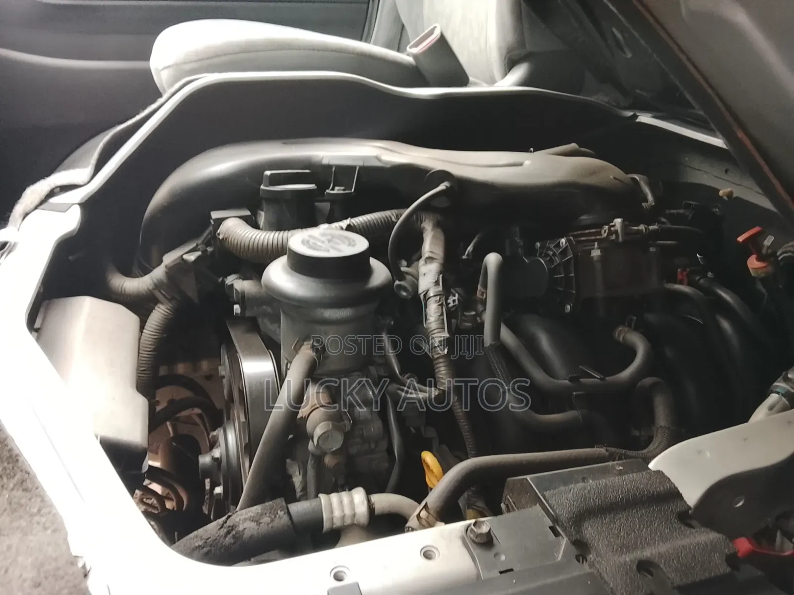 Toyota HiAce 2013 Silver