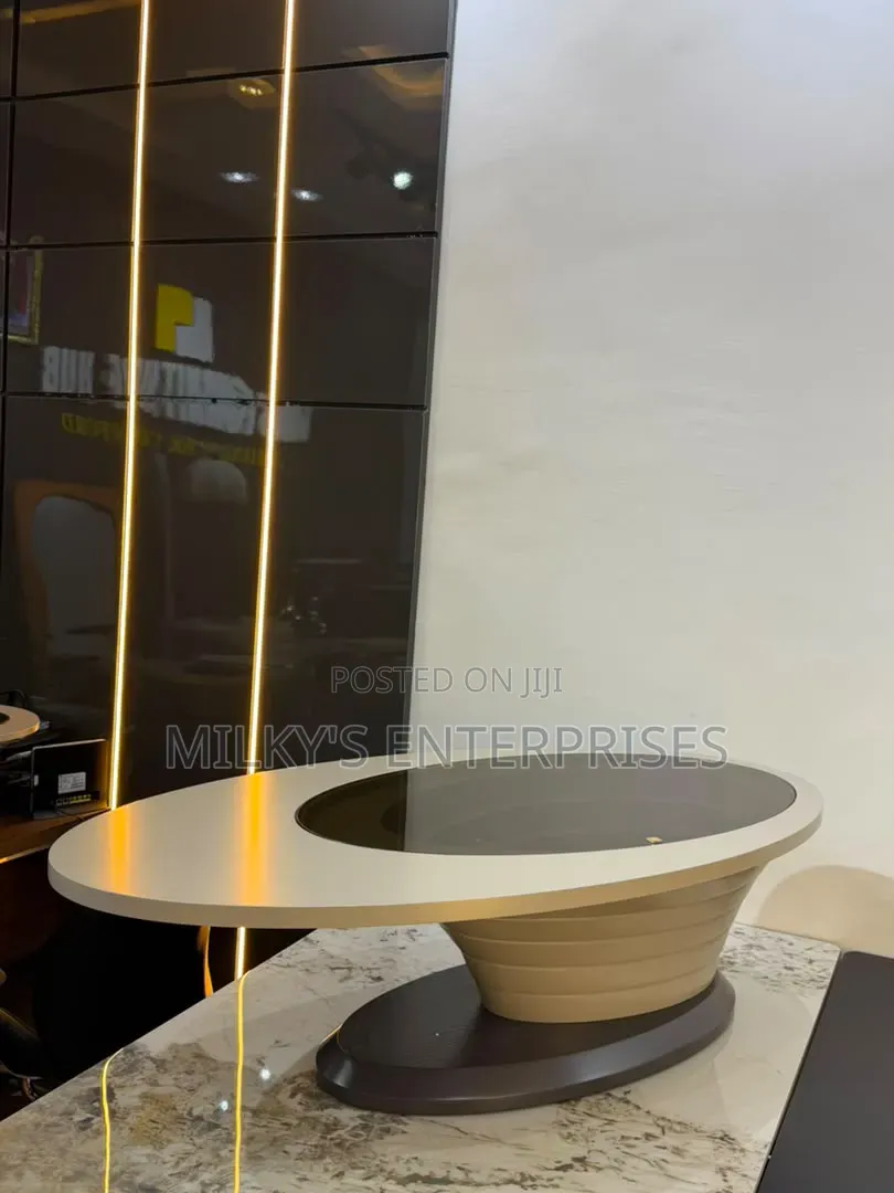 Modern Organic / Teardrop Boat Coffee Center Table With Flower Vase