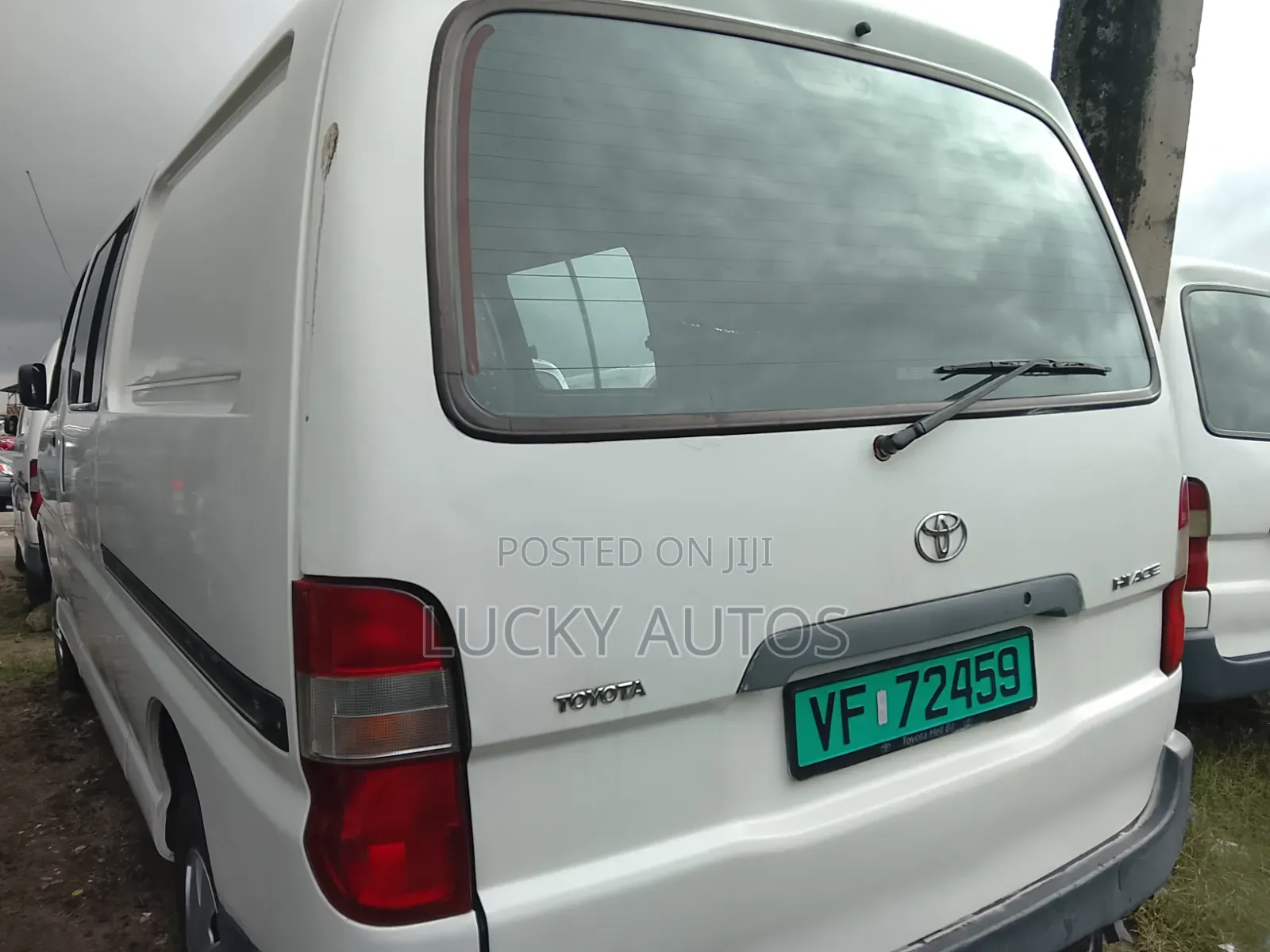 Toyota HiAce 2005 White