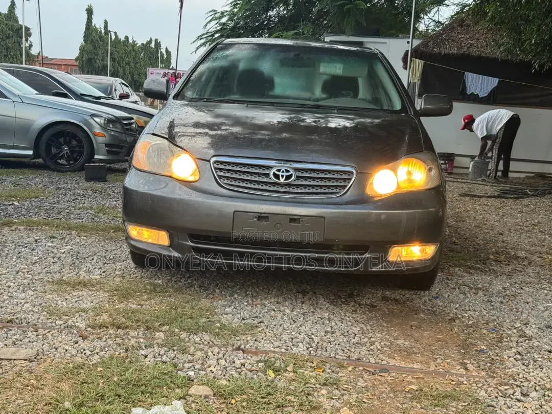 Toyota Corolla 2005 Gray