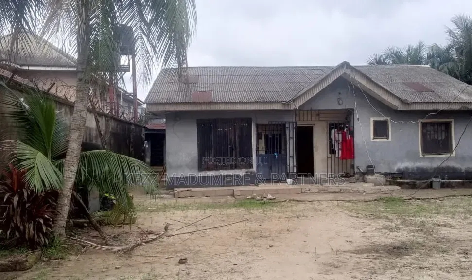 3bdrm Bungalow in In A Crescent, Haruk for sale