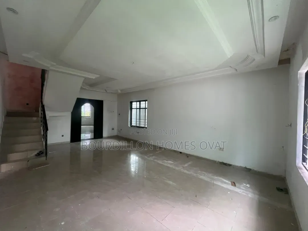 4bdrm Duplex in Lekki Phase 1 for rent