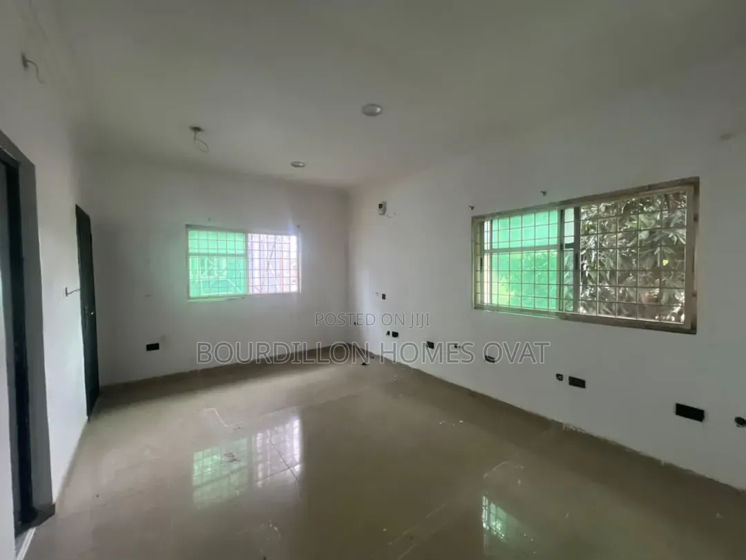 4bdrm Duplex in Lekki Phase 1 for rent