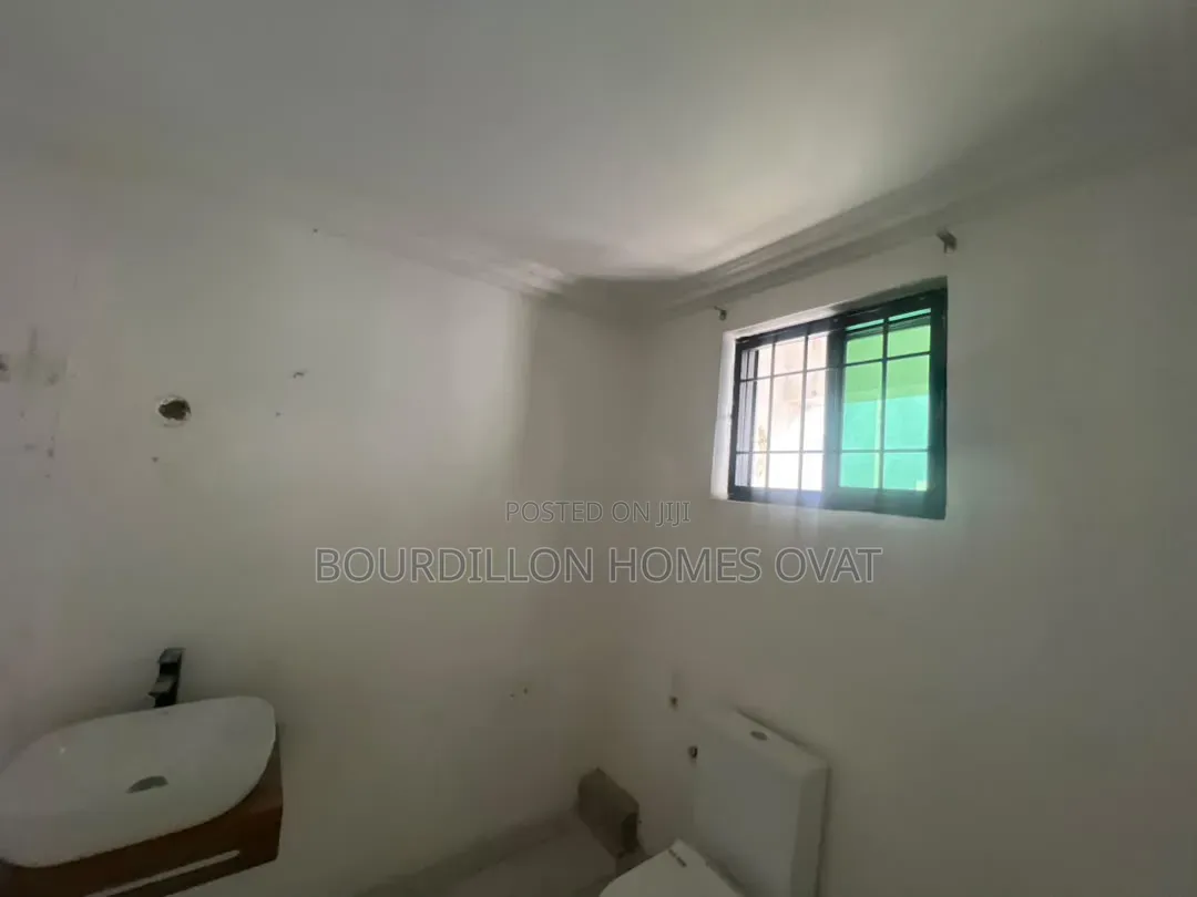 4bdrm Duplex in Lekki Phase 1 for rent