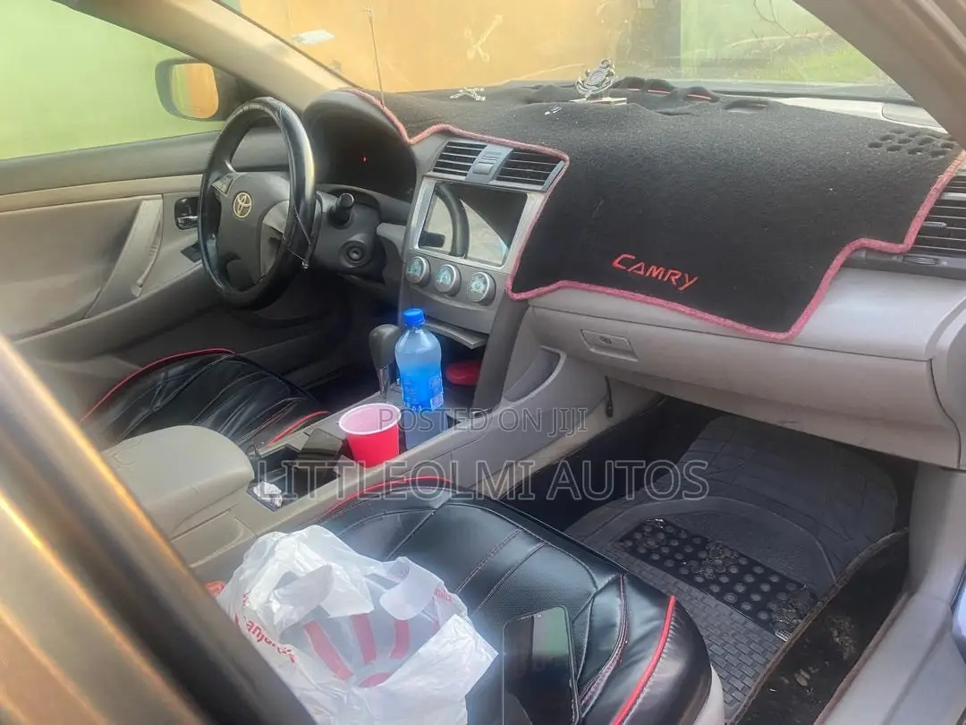Toyota Camry LE 4dr Sedan (2.4L 4cyl 5A) 2007 Gray