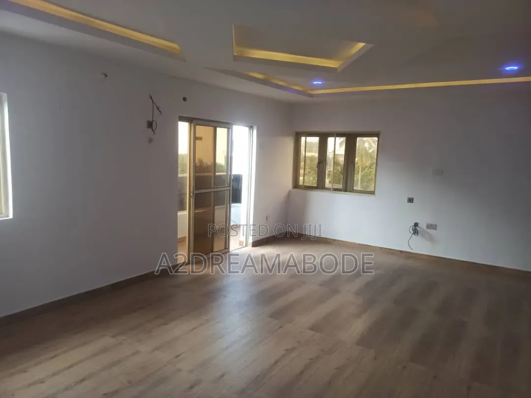 4bdrm Duplex in Ikeja for rent