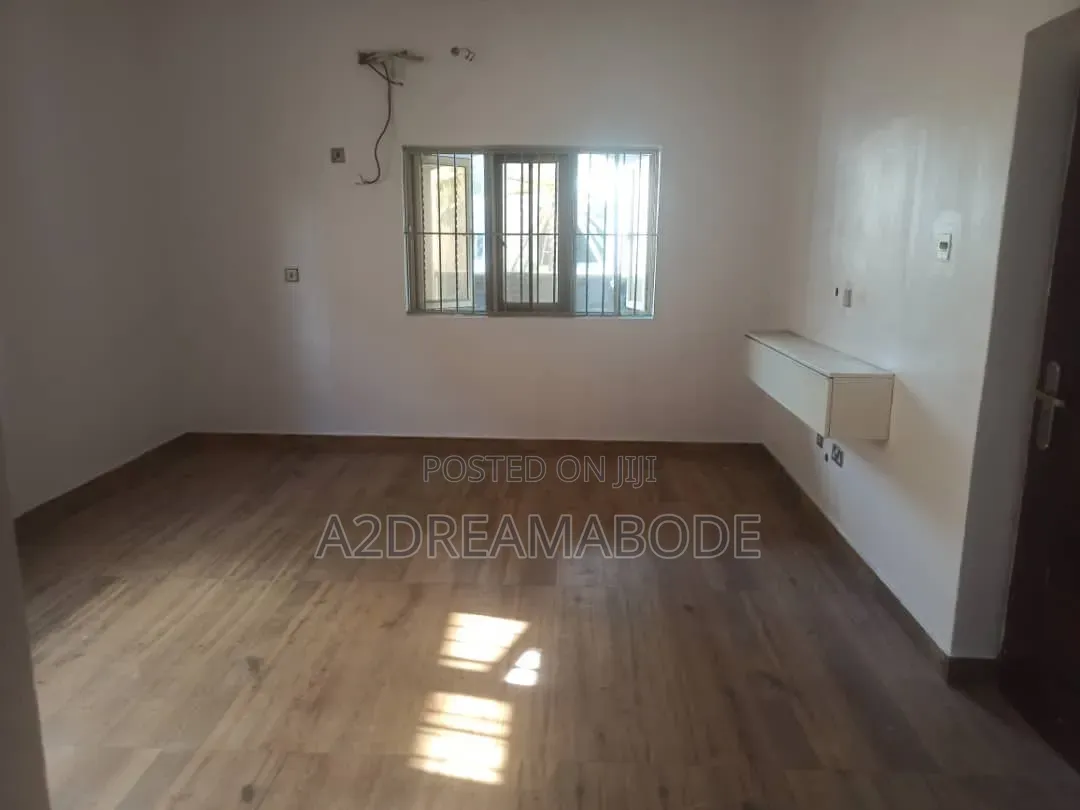 4bdrm Duplex in Ikeja for rent
