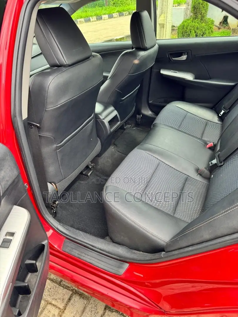 Toyota Camry SE 4dr Sedan (2.5L 4cyl 6A) 2013 Red