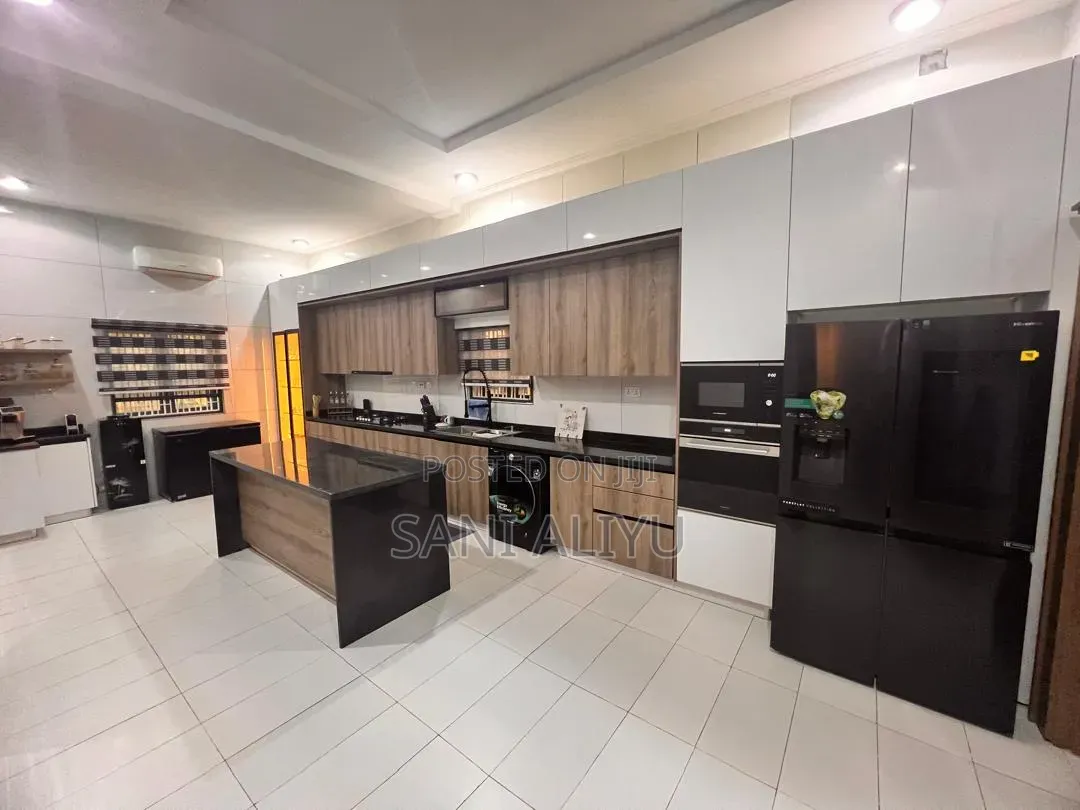 Furnished 4bdrm Townhouse/Terrace in Time 2 Apartment, Jahi for sale