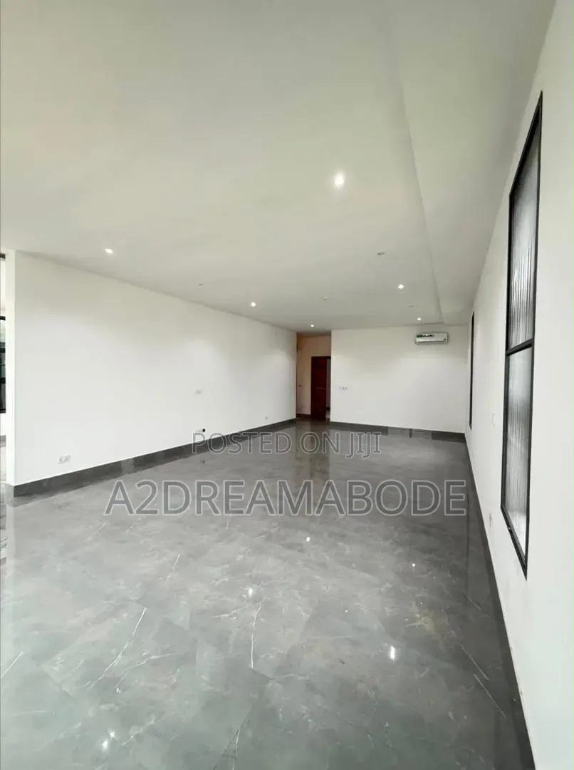 5bdrm Duplex in Ikoyi, Banana Island for sale