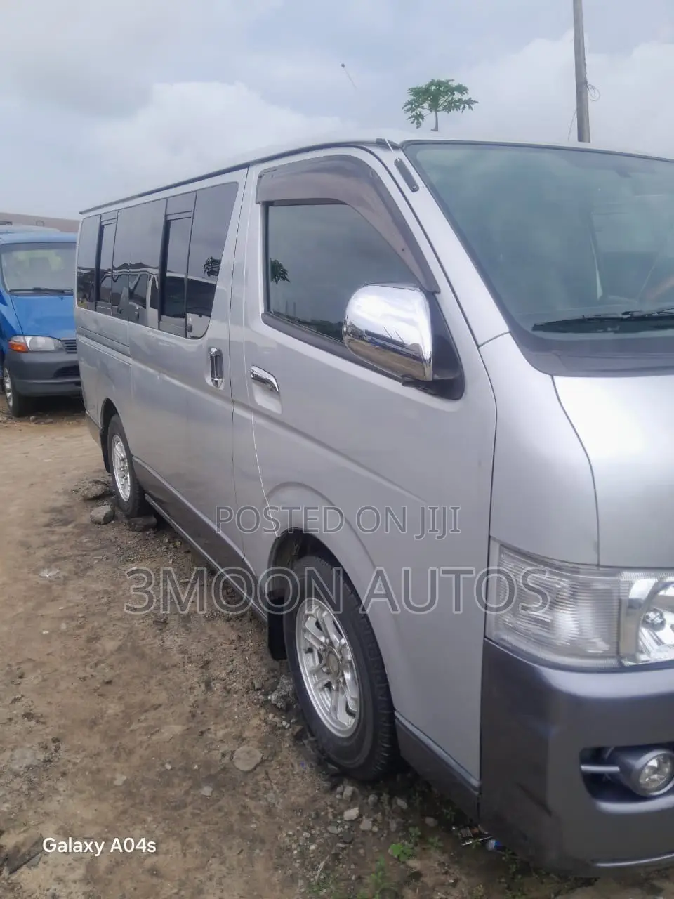 Toyota HiAce 2012 Grey