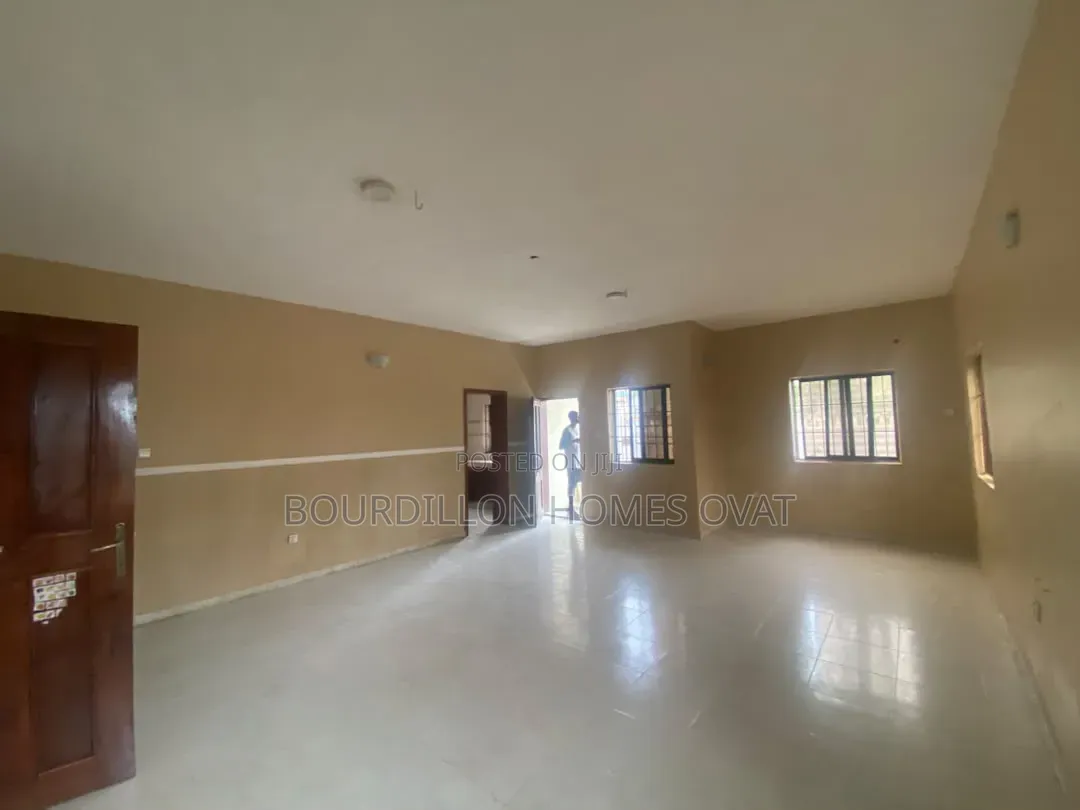2bdrm Duplex in Ikota Villa Estate for rent