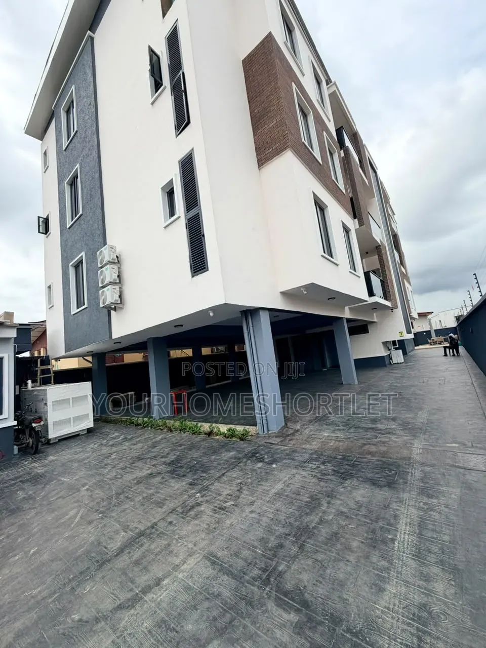Brand New LUXURY 3 Bedroom Apartment With Swimming Pool and Gym