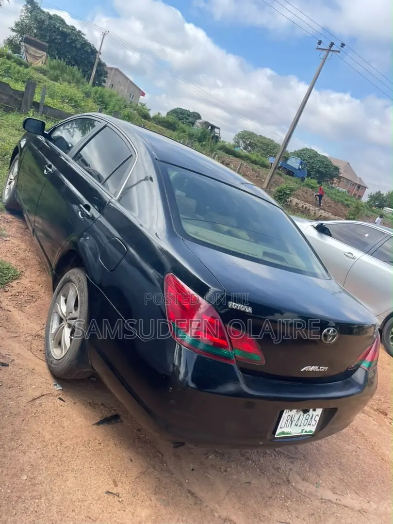 Toyota Avalon XLS 2006 Black