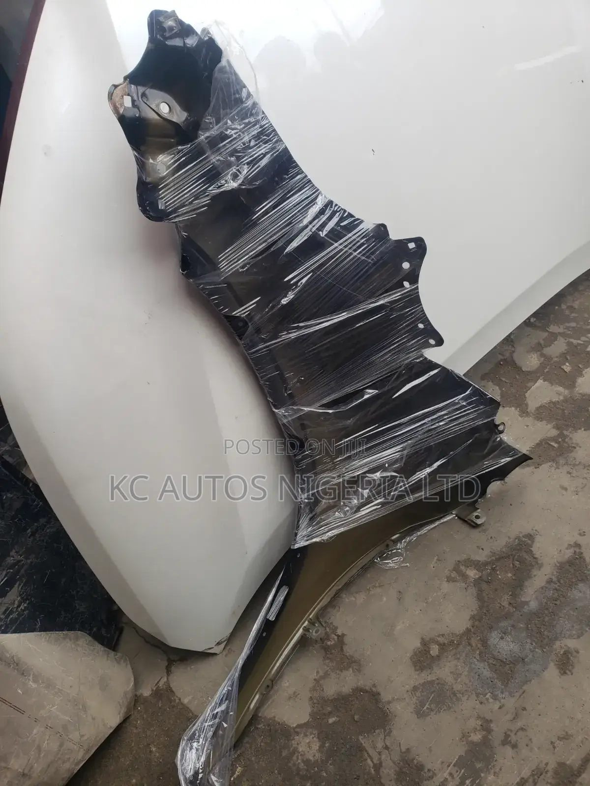 Fender Toyota Highlander 2015-2019 Left