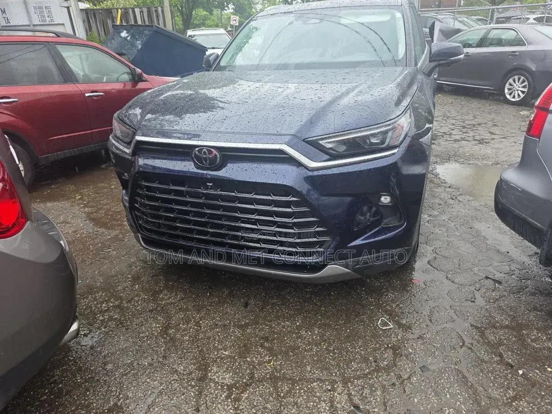Toyota Grand Highlander Limited AWD 2024 Blue